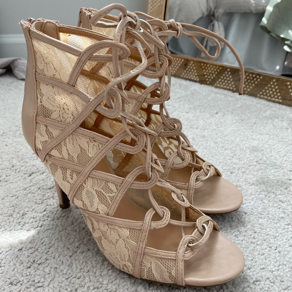 Nude Lace Tie-Up Heels - Picture 4 of 6